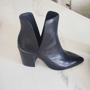 Steve Madden Kaylah Pointed Toe Black Bootie